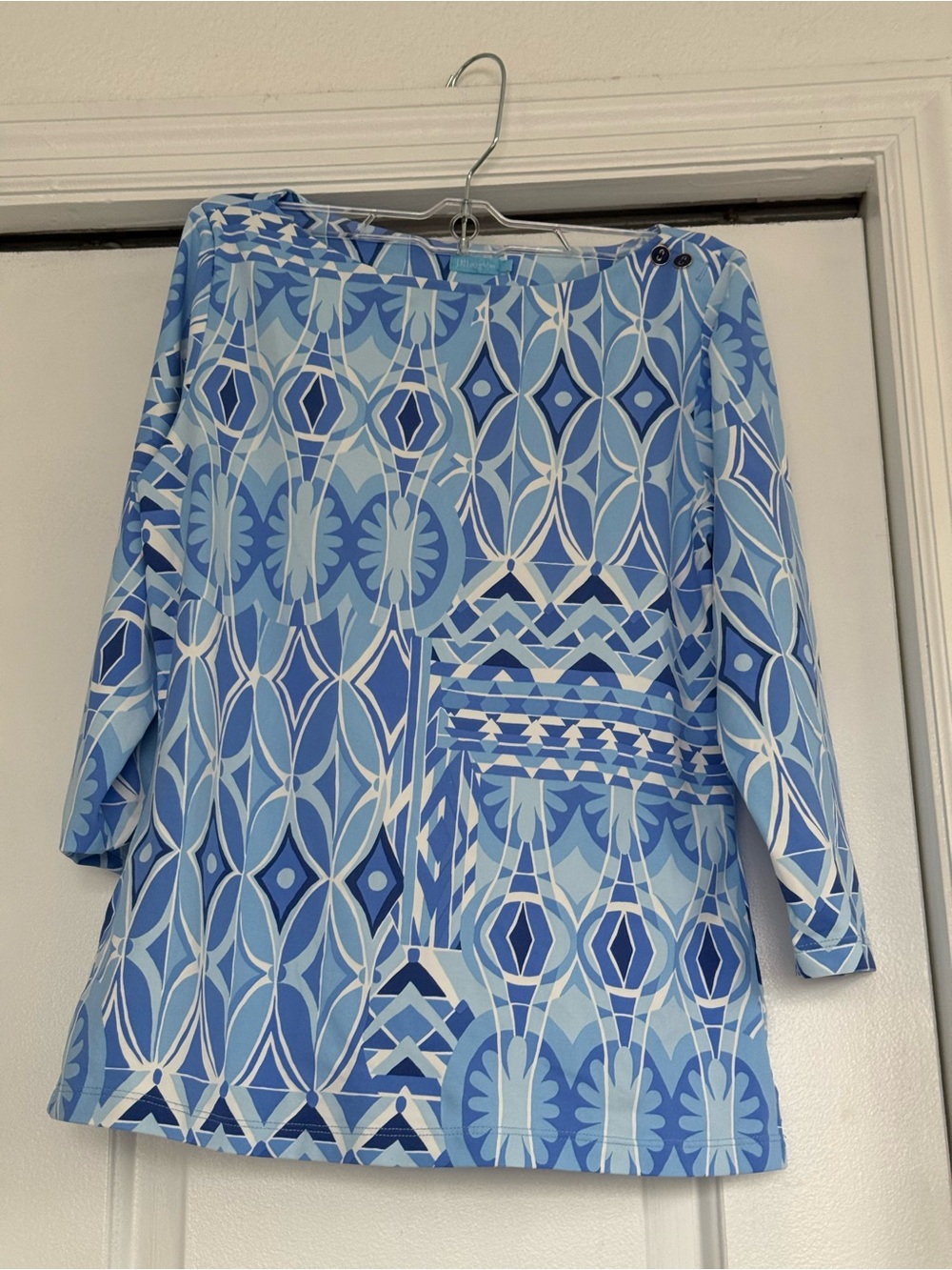 J. McLaughlin Blue & White Geometric Tunic Top